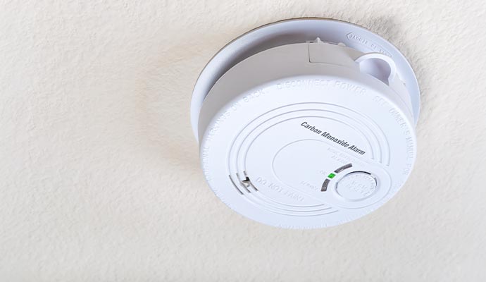Carbon monoxide detector alarm